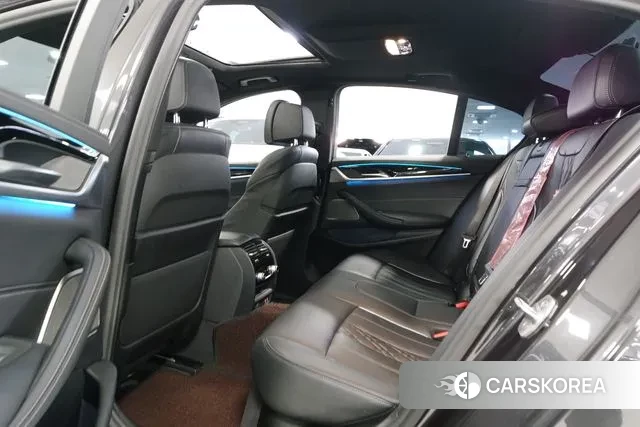 BMW 5 Series (G30) 2020 Серый из Кореи, фото 2