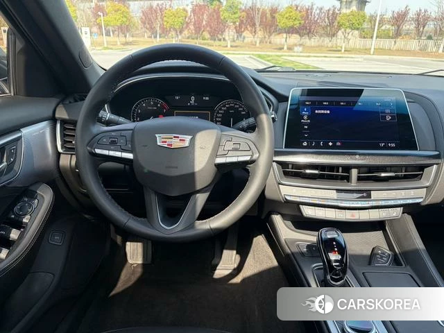 Cadillac CT5 2023 Зеленый из Китая, фото 2
