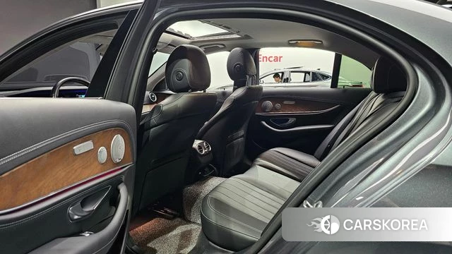 Mercedes-Benz E-Class W213 2020 Серый из Кореи, фото 2