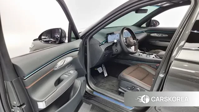 Genesis GV70 2025 Серый из Кореи, фото 2