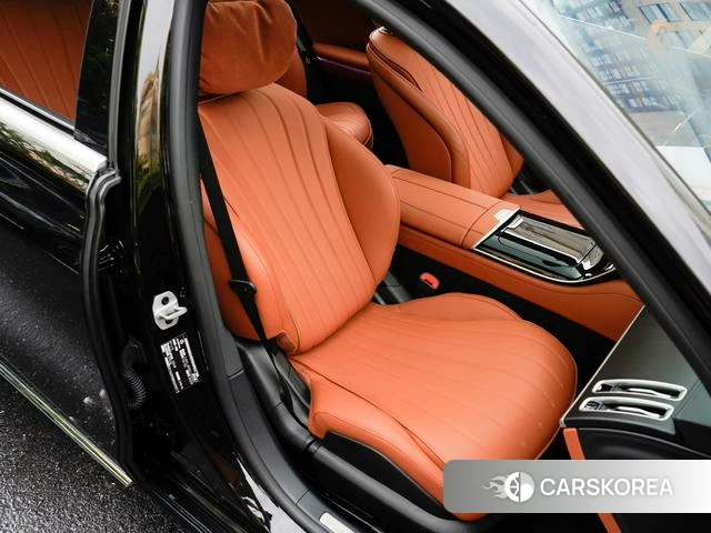 Mercedes-Benz S-class 2024 Черный из Китая, фото 2