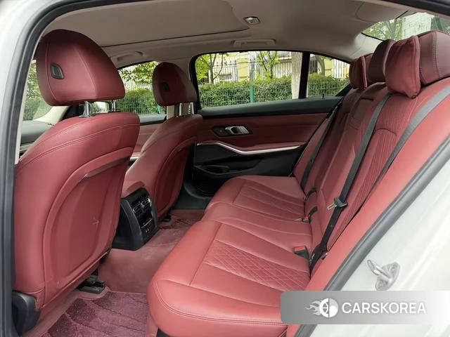 BMW 3 series 2024 Белый из Китая, фото 2