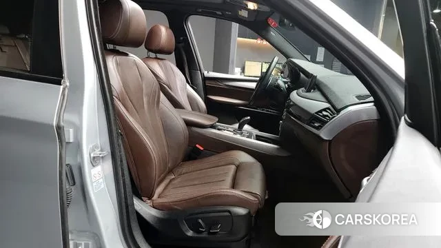 BMW X5 (F15) 2018 Серебряный из Кореи, фото 2