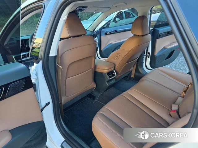 Hyundai Grandeur Hybrid (GN7) 2024 Белый из Кореи, фото 2