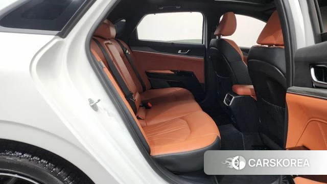 Kia The New K5 Hybrid 3rd generation 2024 Белый из Кореи, фото 2