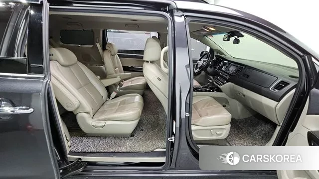 Kia The New Carnival 2019 Серый из Кореи, фото 2