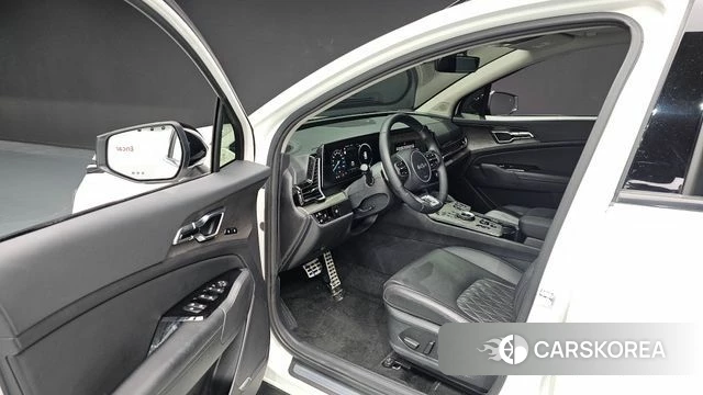 Kia Sportage 5th Generation 2023 Белый из Кореи, фото 2