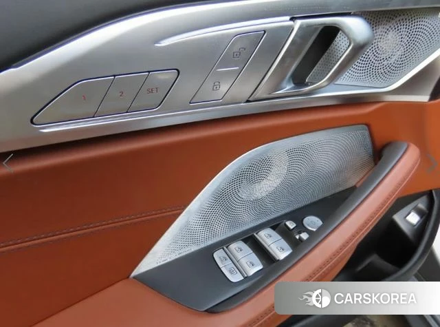 BMW 8 Series (G15) 2024 Серебристо-серый из Кореи, фото 2