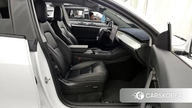 Tesla Model Y 2021 Белый из Кореи, фото 2