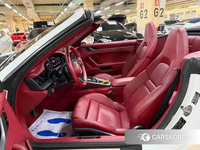 Porsche 911(992) 2020 Белый из Кореи, фото 2