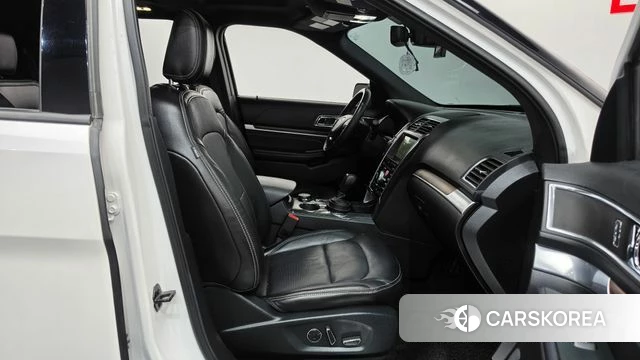 Ford Explorer 2018 Белый из Кореи, фото 2