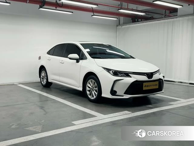 Toyota Corolla 2021 Белый из Китая, фото 2