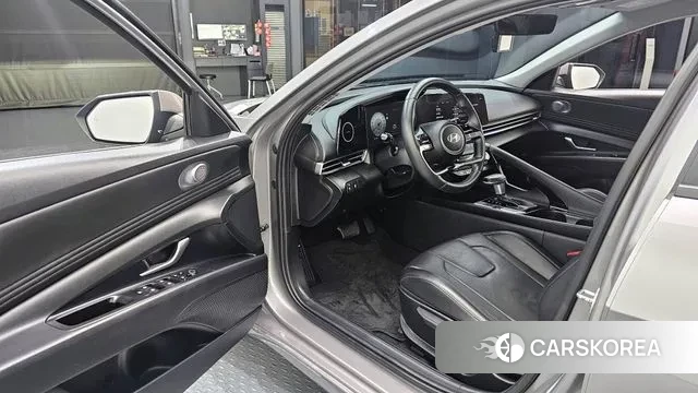 Hyundai The New Avante (CN7) 2023 Серебряный из Кореи, фото 2