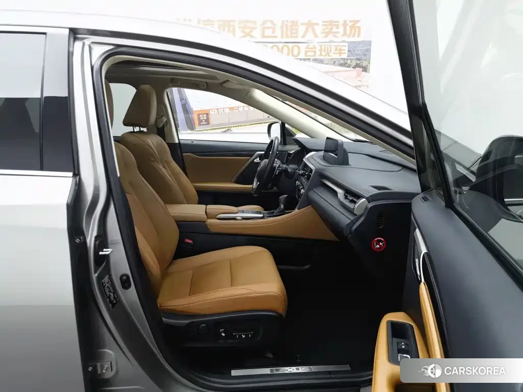Lexus RX 2021 Silver/gray из Китая, фото 2