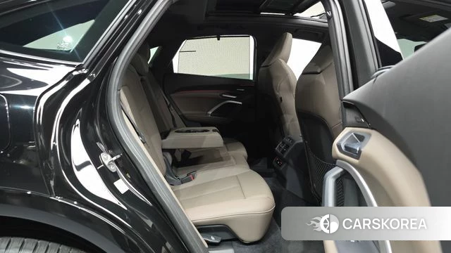 Audi Q5 (80A) 2025 Черный из Кореи, фото 2