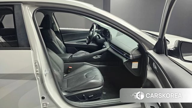 Hyundai The New Avante Hybrid (CN7) 2023 Серебристо-серый из Кореи, фото 2