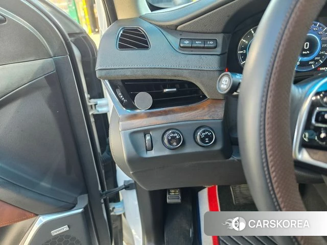 Cadillac Escalade 2018 Белый из Кореи, фото 2