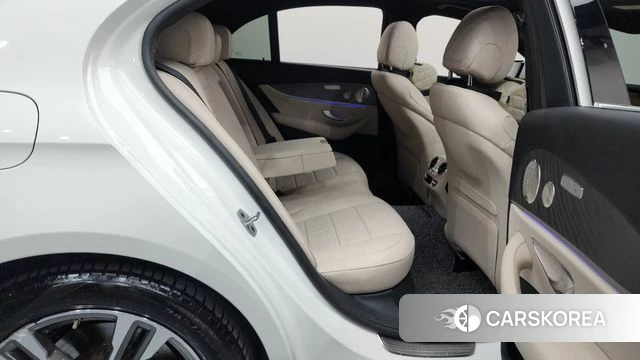 Mercedes-Benz E-Class W213 2022 Белый из Кореи, фото 2