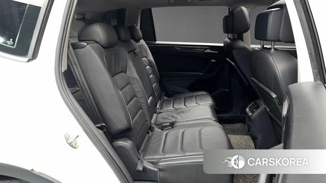 Volkswagen Tiguan Allspace 2020 Белый из Кореи, фото 2