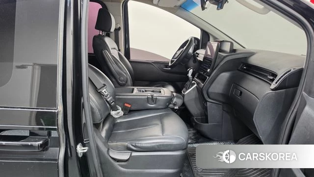 Hyundai Staria 2021 Черный из Кореи, фото 2