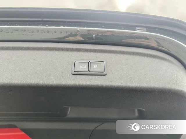 Audi A3 2023 Зеленый из Китая, фото 2