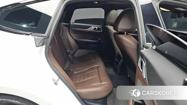 BMW i4 2023 Белый из Кореи, фото 2