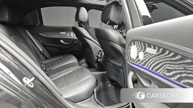 Mercedes-Benz E-Class W213 2023 Серый из Кореи, фото 2