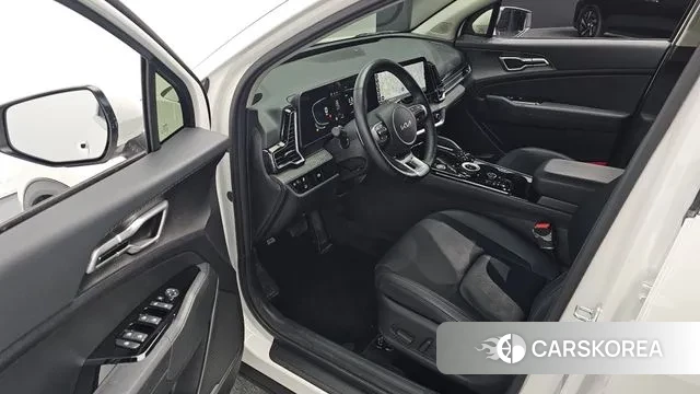 Kia Sportage 5th Generation Hybrid 2023 Белый из Кореи, фото 2