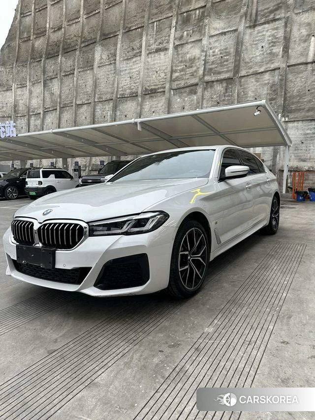 BMW 5 series 2022 Белый из Китая, фото 2