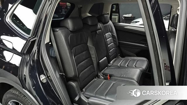 Volkswagen Tiguan Allspace 2020 Черный из Кореи, фото 2