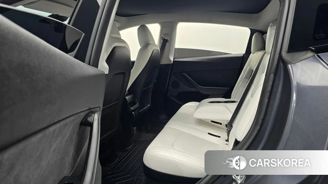 Tesla Model Y 2023 Серый из Кореи, фото 2