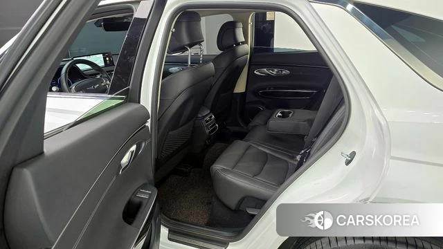Genesis GV70 2022 Белый из Кореи, фото 2
