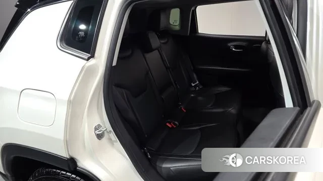 Jeep Compass 2nd Generation 2021 Белый из Кореи, фото 2