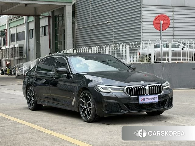 BMW 5 series 2021 Черный из Китая, фото 2