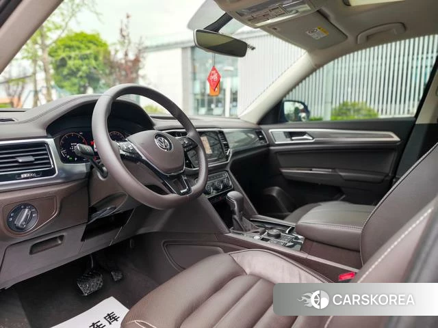 Volkswagen Tourang 2021 Черный из Китая, фото 2