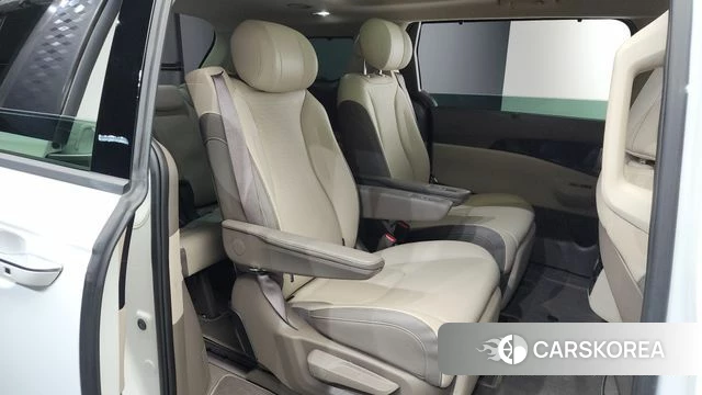 Kia The New Carnival 4th Generation 2025 Белый из Кореи, фото 2