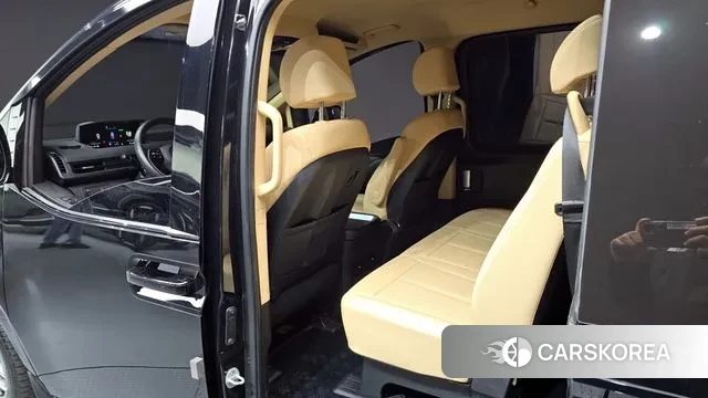 Hyundai Staria 2024 Черный из Кореи, фото 2