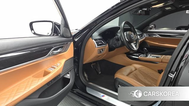 BMW 7 Series (G11) 2019 Черный из Кореи, фото 2