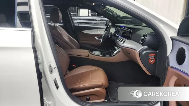 Mercedes-Benz E-Class W213 2020 Белый из Кореи, фото 2