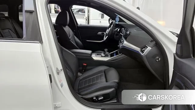 BMW 3 Series (G20) 2022 Белый из Кореи, фото 2