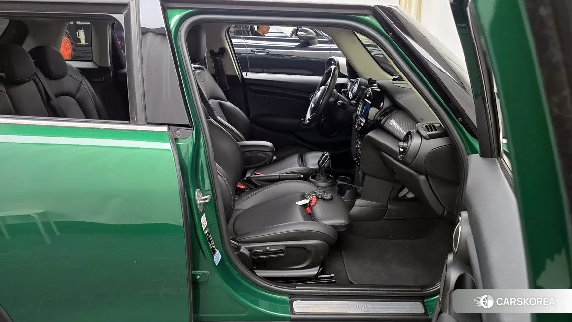 Mini Cooper 2020 Зеленый из Кореи, фото 2