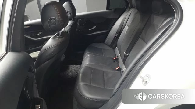 Mercedes-Benz C-Class W205 2018 Белый из Кореи, фото 2