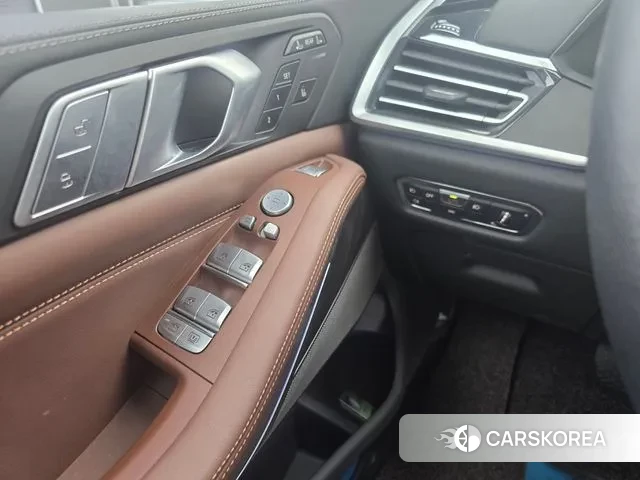 BMW X7 (G07) 2021 Белый из Кореи, фото 2