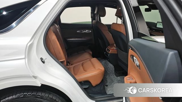 Genesis GV70 2023 Белый из Кореи, фото 2