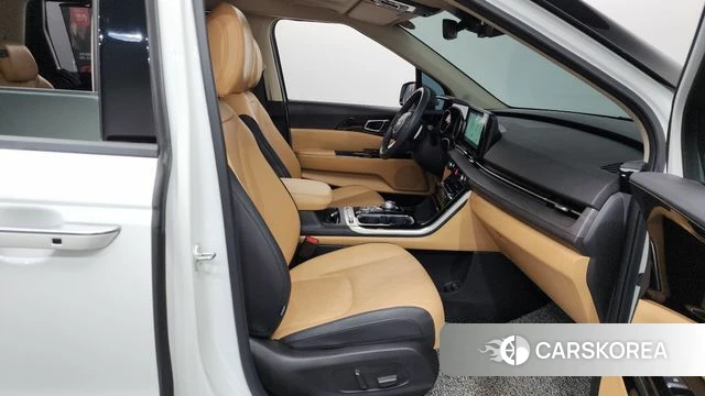 Kia Carnival 4th generation 2023 Белый из Кореи, фото 2