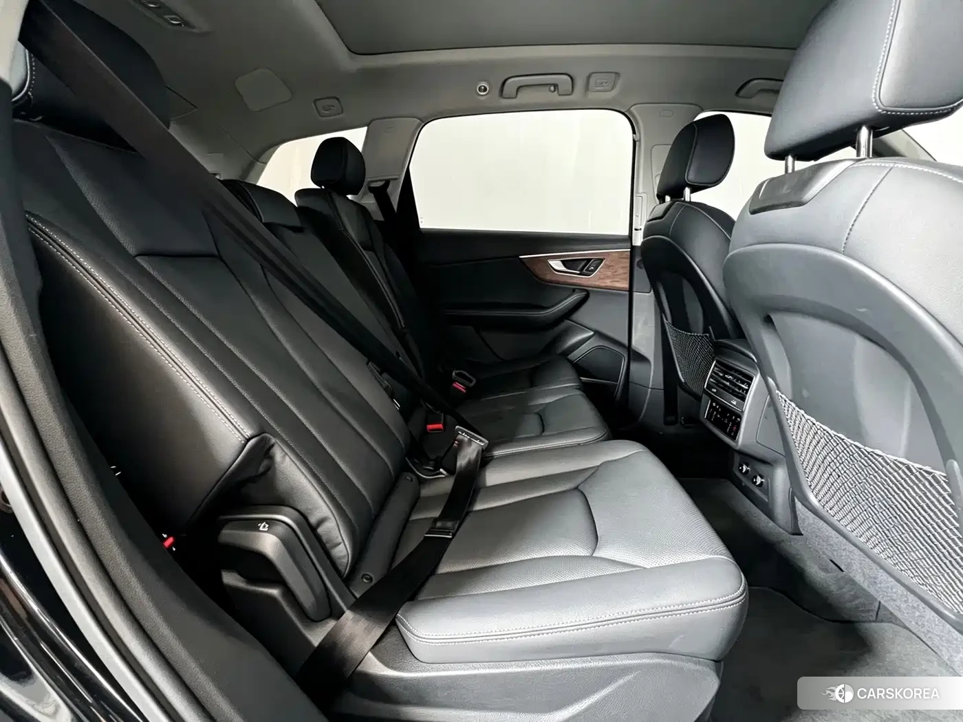 Audi Q7 2025 Черный из Китая, фото 2