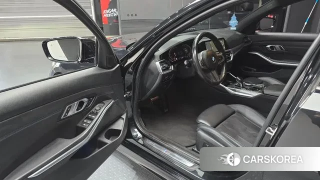 BMW 3 Series (G20) 2021 Черный из Кореи, фото 2