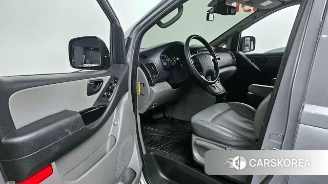 Hyundai The New Grand Starex 2020 Серебристо-серый из Кореи, фото 2