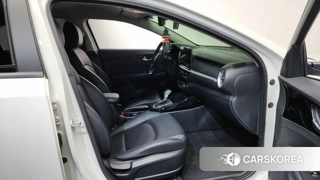 Kia The New K3 2nd generation 2024 Белый из Кореи, фото 2