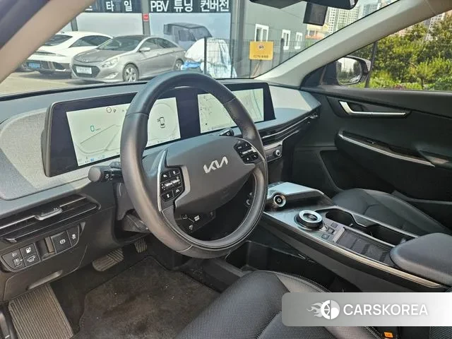 Kia EV6 2021 Серебристо-серый из Кореи, фото 2